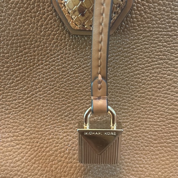Michael Kors Mercer Small Satchel/Crossbody - Picture 3 of 15